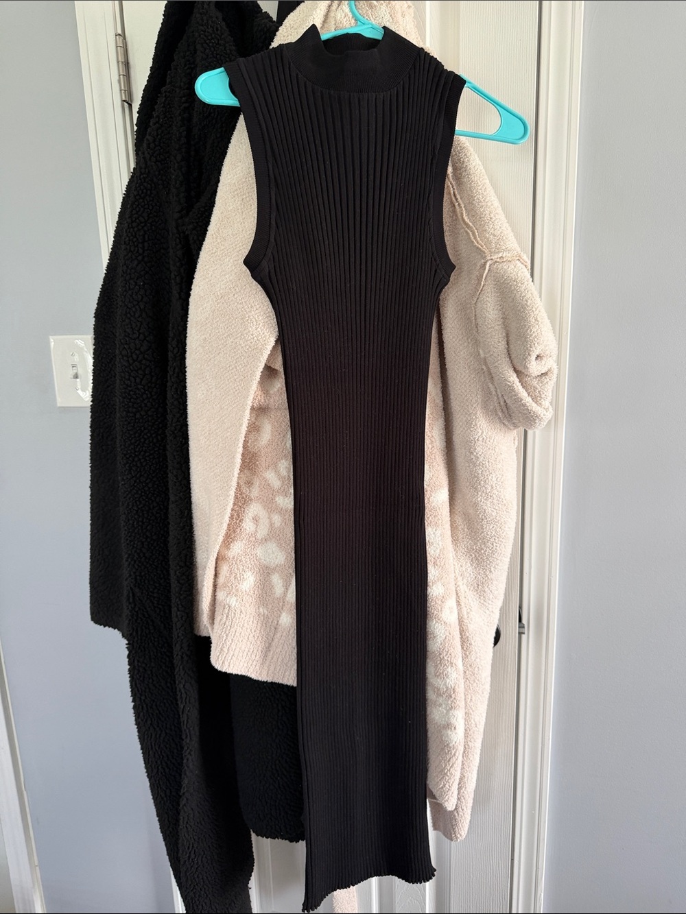 Zara Black Sleeveless Ribbed Midi Dress